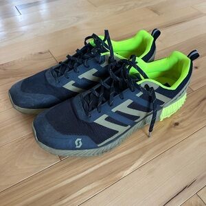 Men’s Scott Kinabalu 2 Trail ShoesNeon Yellow and Black Athletic Shoes